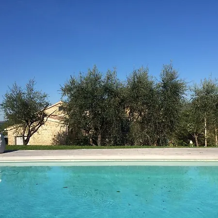 منزل ريفي Antico Borgo *